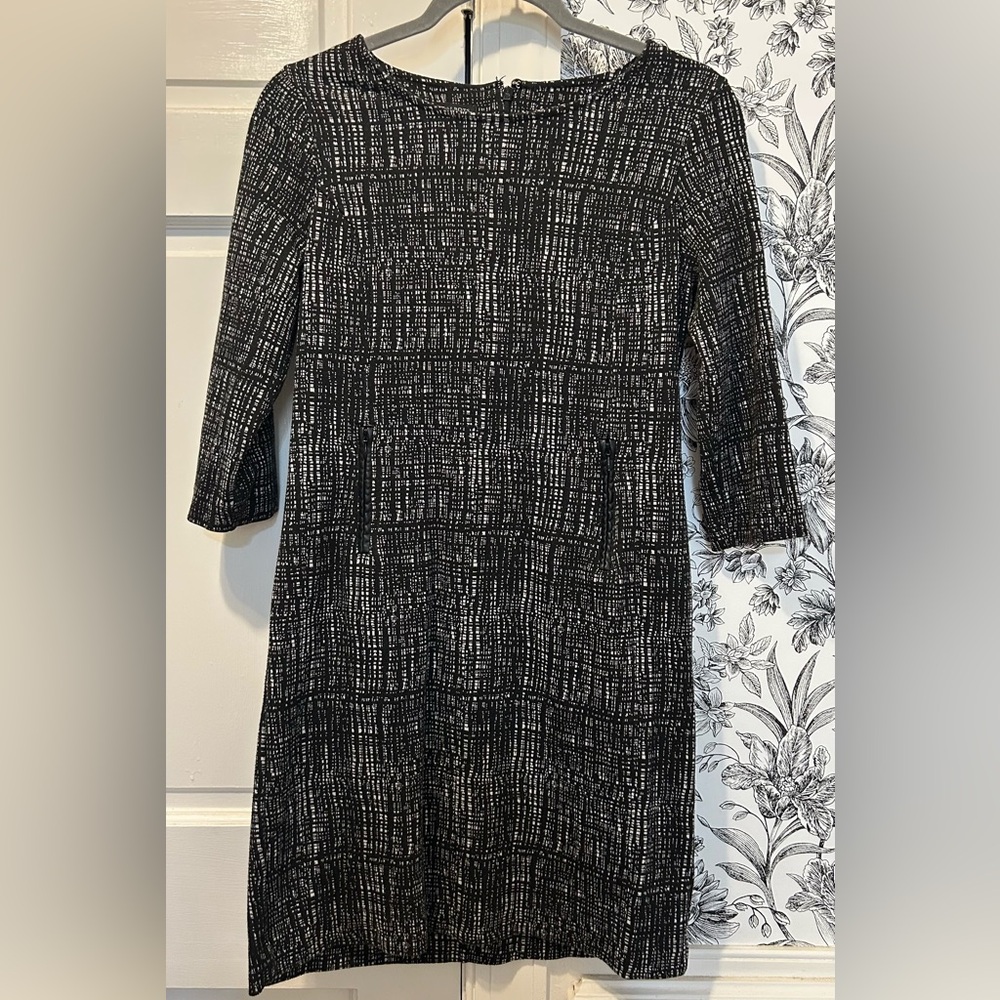 Elegant Monochrome Half Sleeve Dress